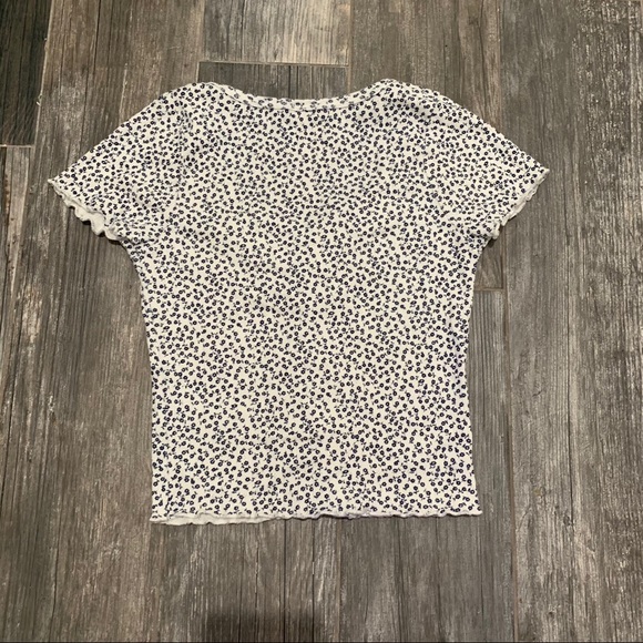 Floral Button Up Top - Picture 3 of 3